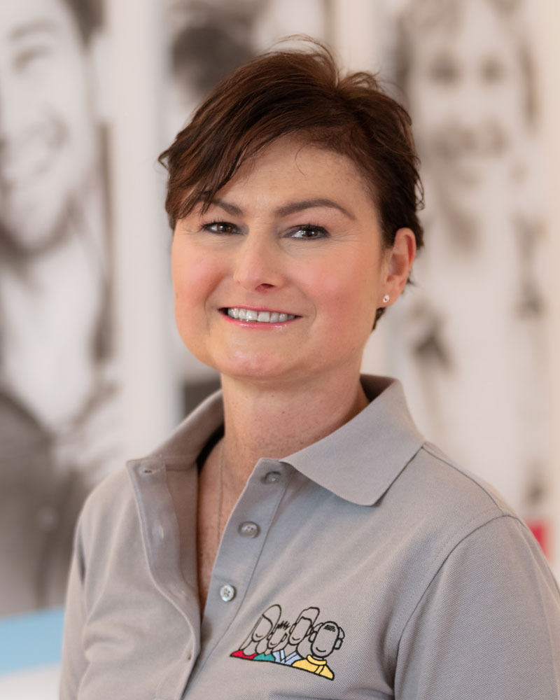 Fineas Nandrean · Zahnarzt Bad Oeynhausen · Portrait Nicole Schürmann · Ein Lächeln für Groß & Klein, Praxis für Zahnheilkunde